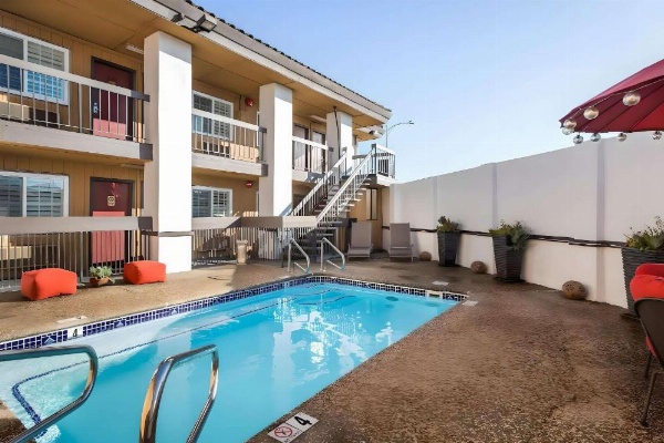 Rodeway Inn San Jose HWY-101 Tully Rd Exit image 12