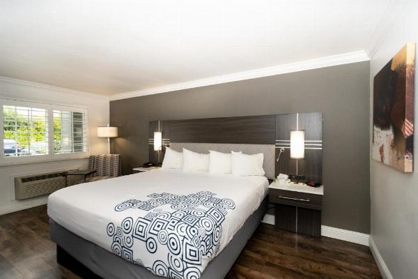 Rodeway Inn San Jose HWY-101 Tully Rd Exit image 24