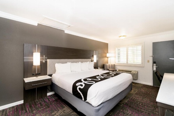 Rodeway Inn San Jose HWY-101 Tully Rd Exit image 26