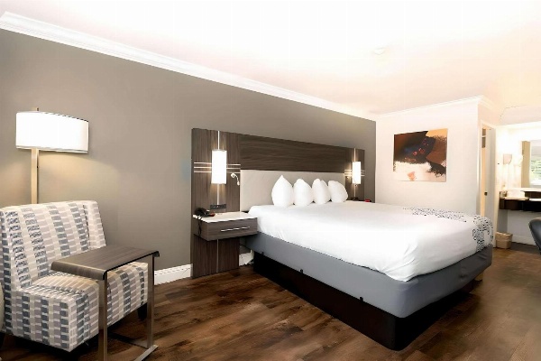 Rodeway Inn San Jose HWY-101 Tully Rd Exit image 7